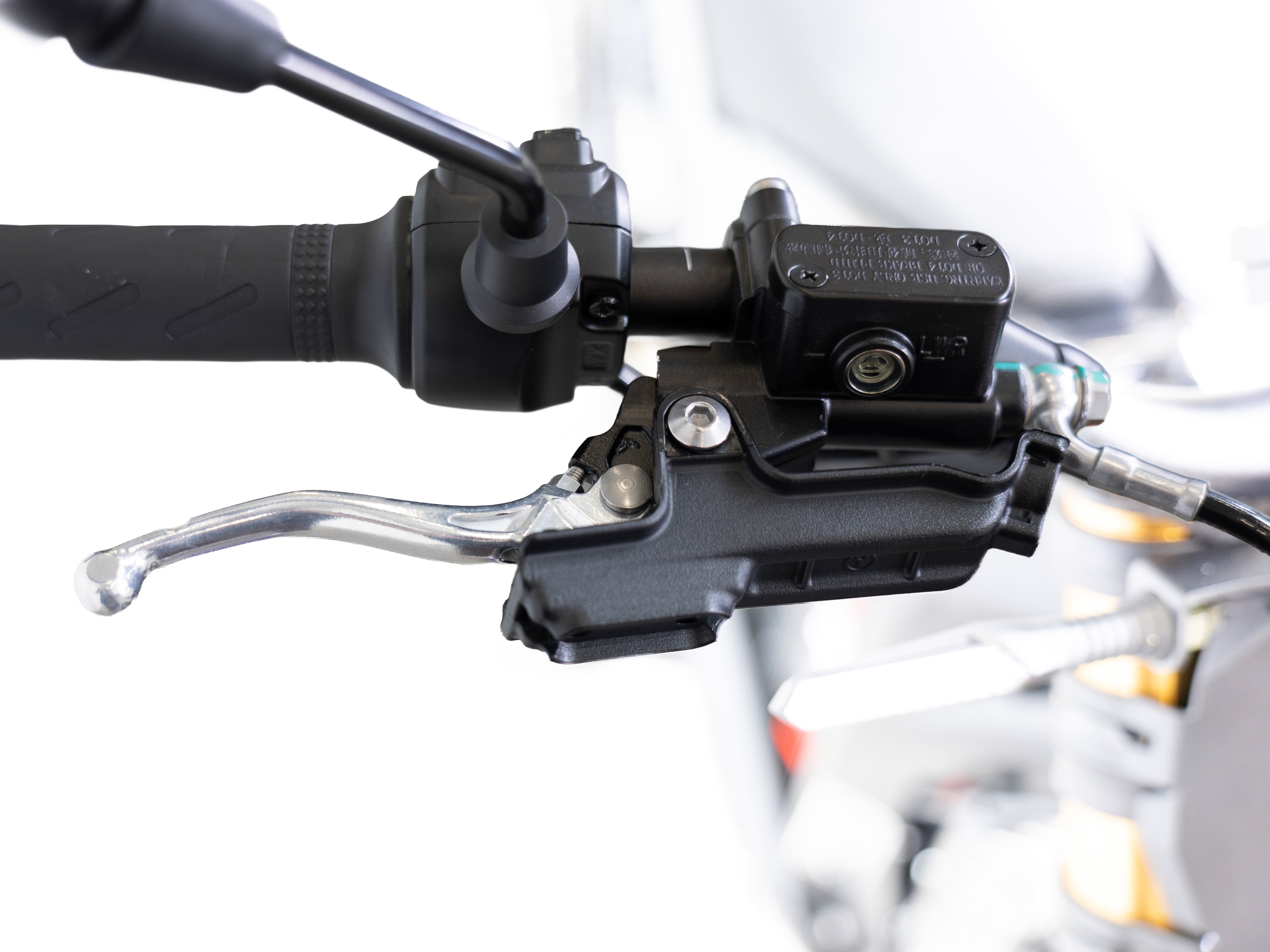 Arctic Leopard XE PRO R L1e – homologovaná verzia